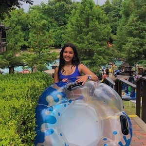 Meet your Posher, Sara